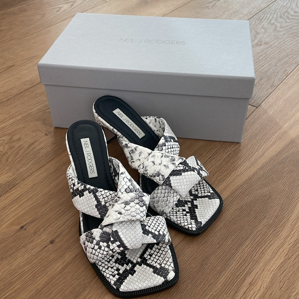 Neil Rodgers sandal